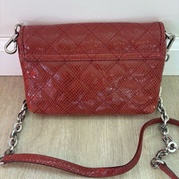 Calvin Klein Red Quilted Faux Python Crossbody Bag Chain Strap 8"x5.5" Y2K - Picture 4 of 14
